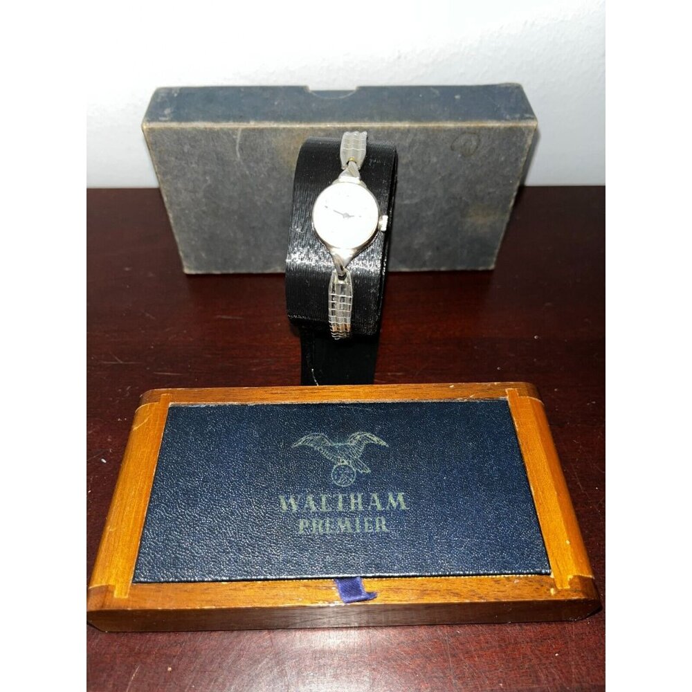 WALTHAM Ladies stainless silver tone watch in PREMIER WOOD box & sales box